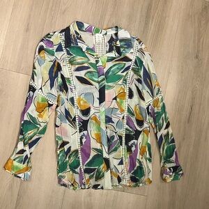 Floral button down blouse size large